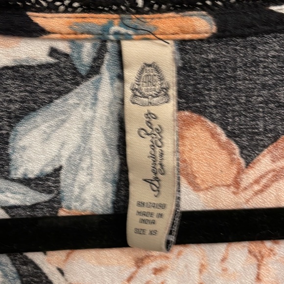 American Rag Fit & Flare Floral V neck Dress‎ size XS - Picture 2 of 9